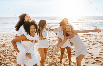 Naughty various females piggybacking every a range of on the beach, having fowl occasion and being silly