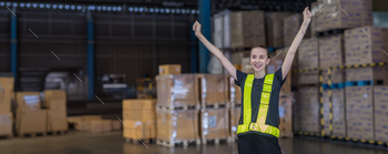 Warehouse employee working in warehouse storage.