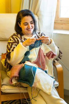 Comfortable knitting nook: Spanish woman’s artistic residence