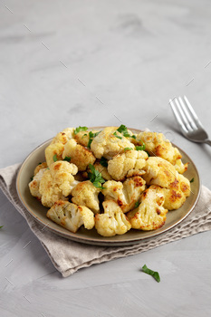 Home made Roasted White Cauliflower on a Plate, side ogle. Copy dwelling.